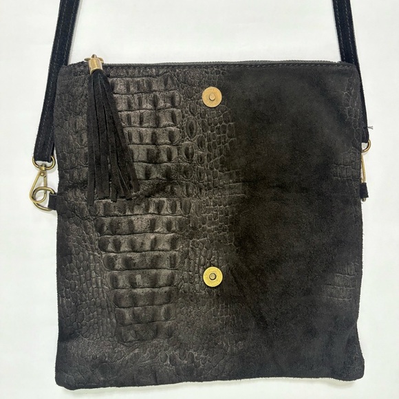 Black Genuine Leather Crossbody Bag Made in Italy - Picture 7 of 16